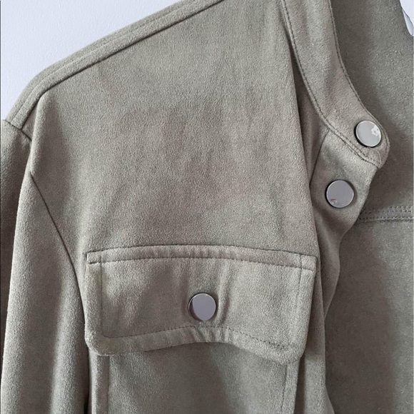 Green woman vest - Picture 3 of 3